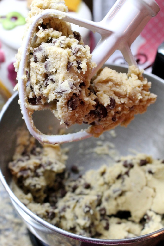 Anna Olson's Classic Chocolate Chip Cookies