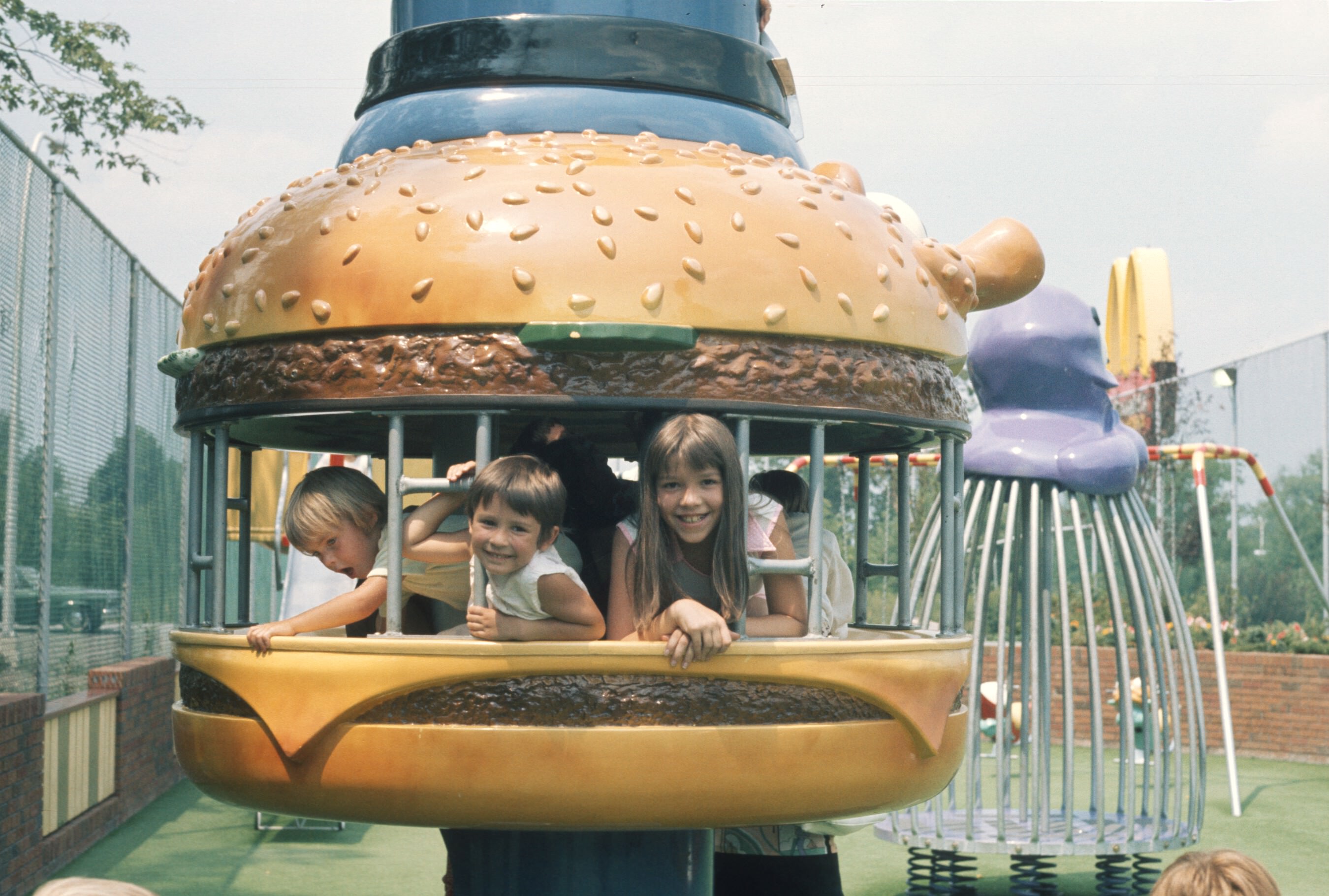 1975 McDonald's Playground Suzie and Jamie (2)