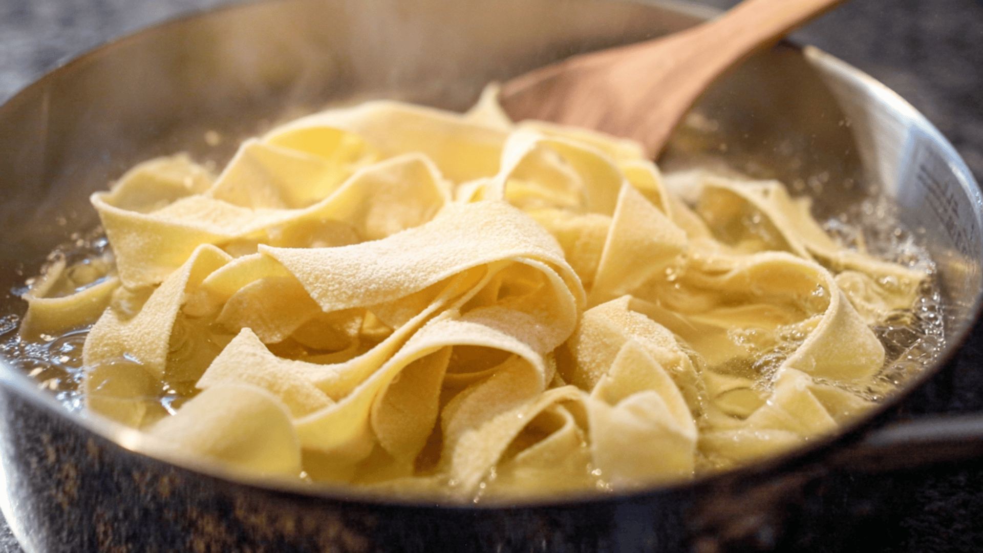boiling pappardelle
