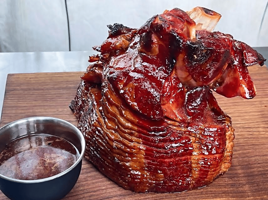 ‍How to Cook a Ham in the Oven for Tha‌nksgiving