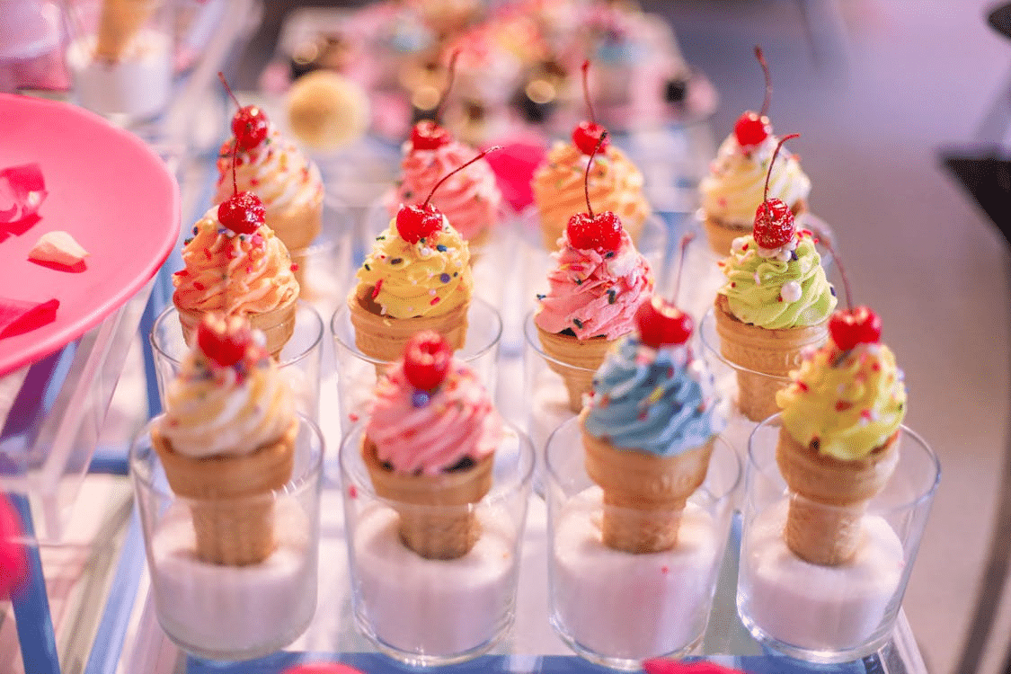 How to Host a Backyard Ice Cream Bar for a Crowd