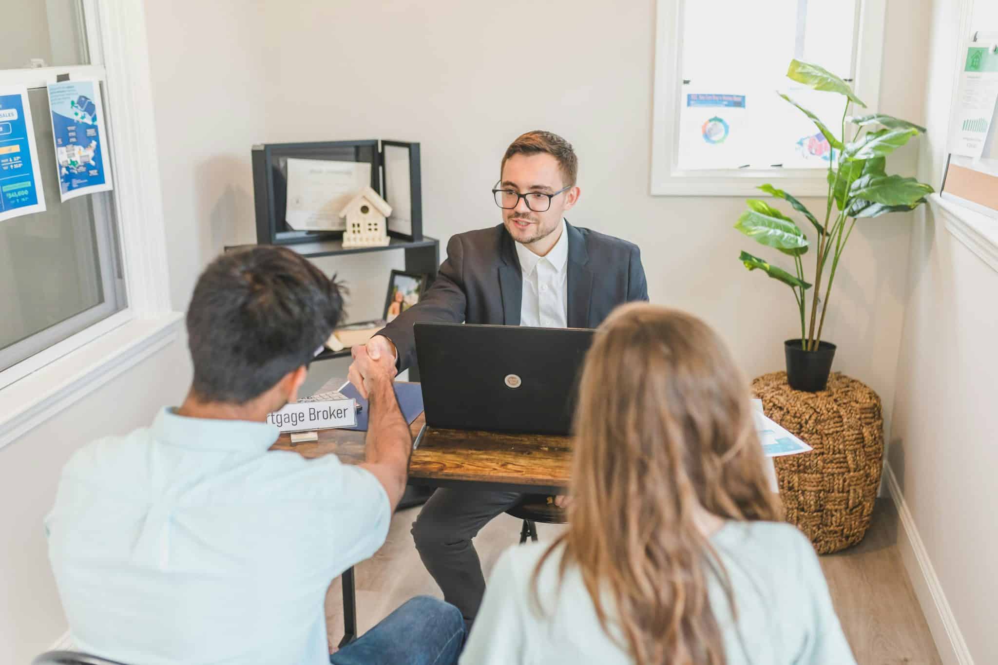 Real Estate Agent vs. Broker: What's the Difference and Which Do You Need?