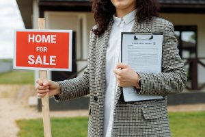Estate Agents' Tips on How to Sell Your Property Fast
