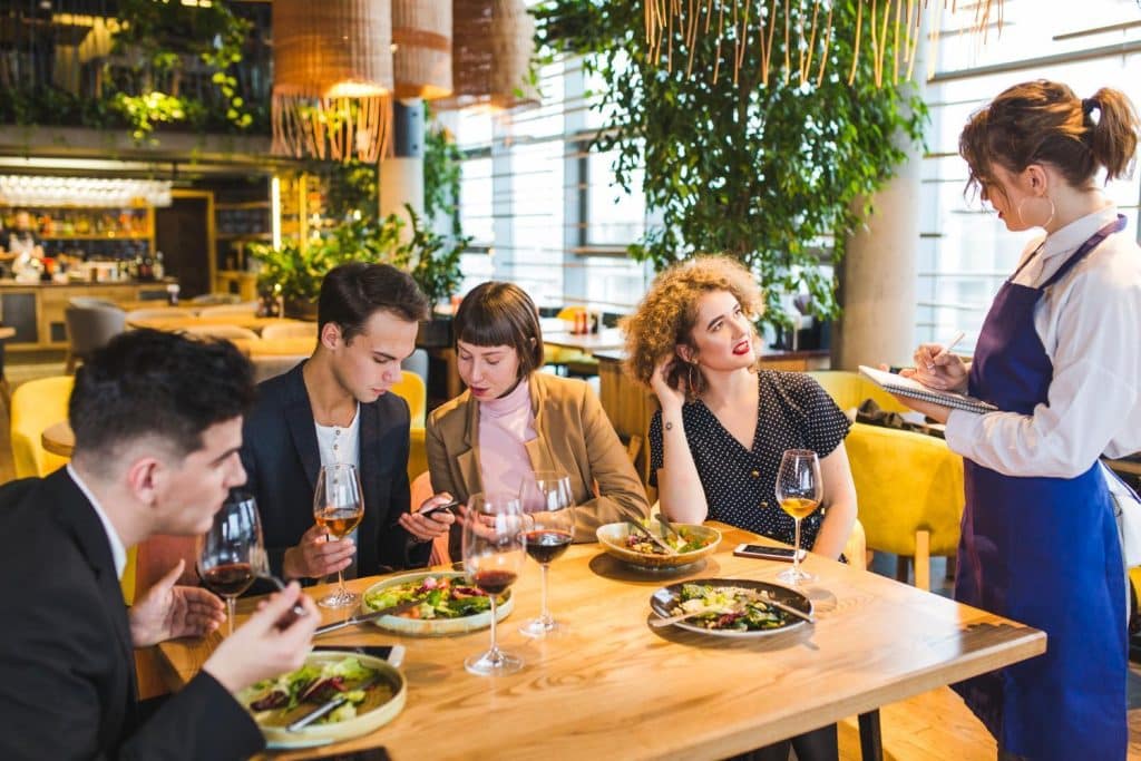 Why Some Food Spots Become Local Legends (And What Makes Them Stick)