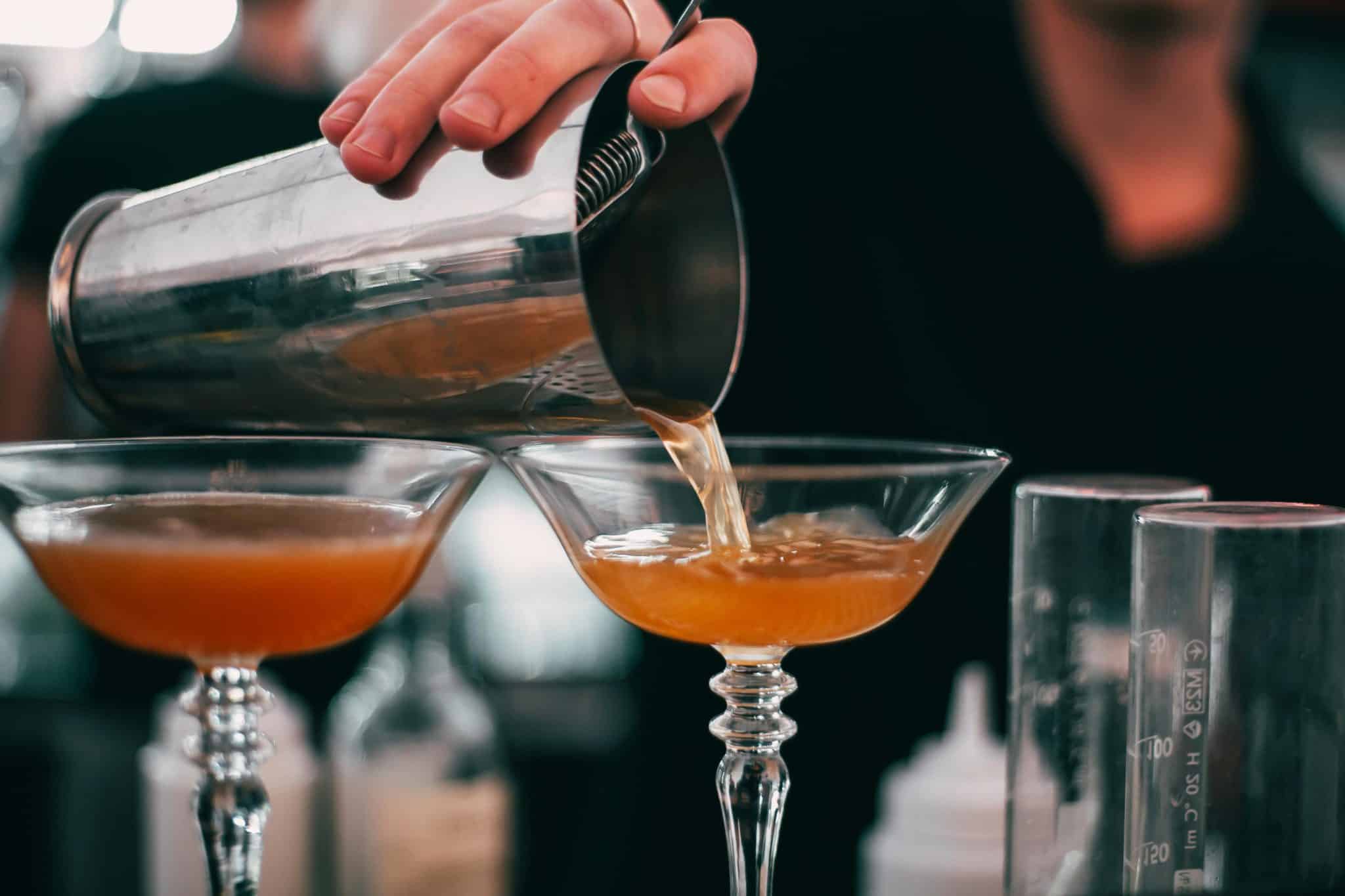 Cocktail Pairings for Backyard BBQs