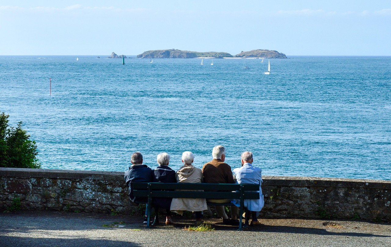 Planning for Retirement While Managing Everyday Expenses