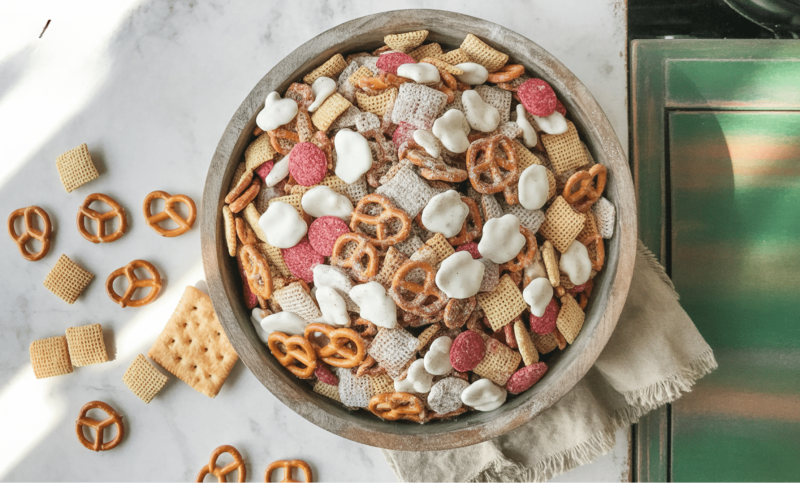 Irresistible White Trash Mix Recipe for Parties & Snacks