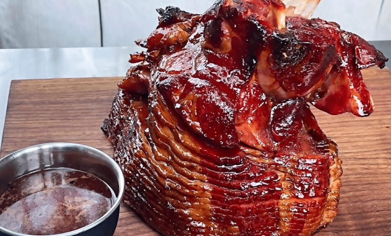 ‍How to Cook a Ham in the Oven for Tha‌nksgiving